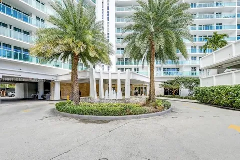 100 bayview DR, Sunny Isles Beach FL 33160