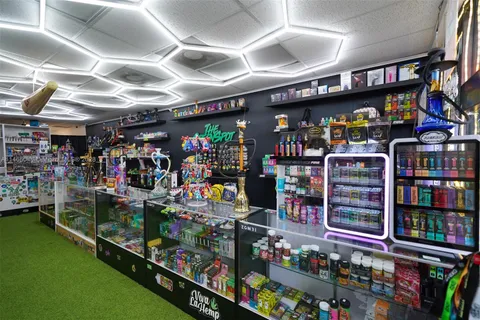 Smoke Shop near FIU SW 107 AVe, Sweetwater FL 33174