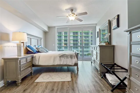 1750 N Bayshore Dr # 1405, Miami FL 33132