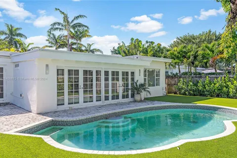 345 Fairway Dr, Miami Beach FL 33141