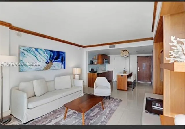 6801 Collins Ave # 320, Miami Beach FL 33141