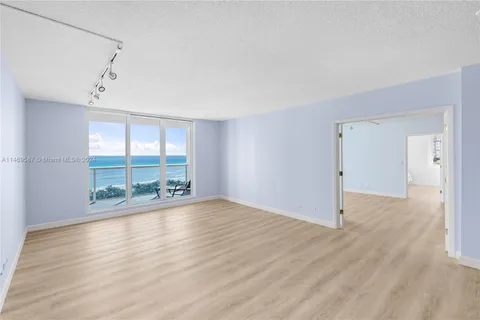 2301 Collins Ave, Miami Beach FL 33139