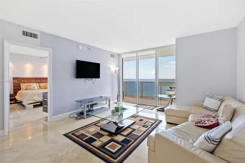 1830 S Ocean Dr # 2804, Hallandale Beach FL 33009