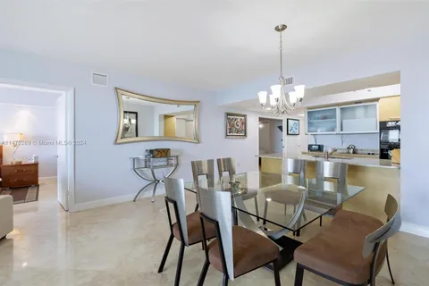 1830 S Ocean Dr # 2804, Hallandale Beach FL 33009