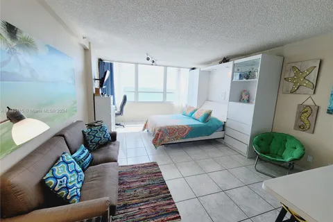 5445 Collins Ave # 528, Miami Beach FL 33140