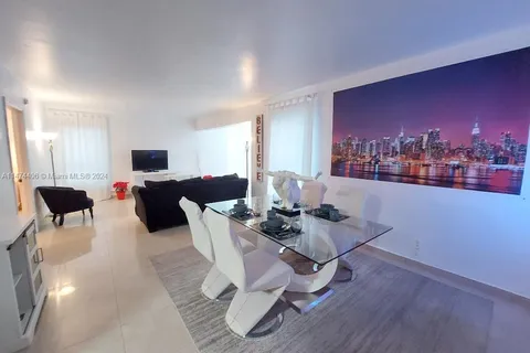 6767 Indian Creek Dr # 2C, Miami Beach FL 33141