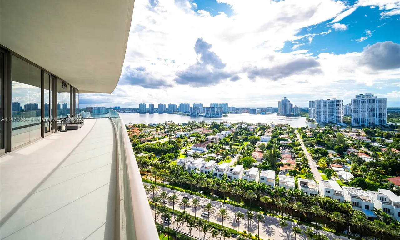 18975 Collins Ave # 1705, Sunny Isles Beach FL 33160