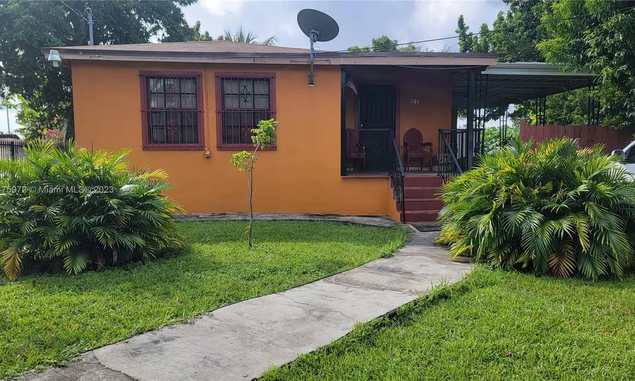 3102 NW 31st St, Miami FL 33142