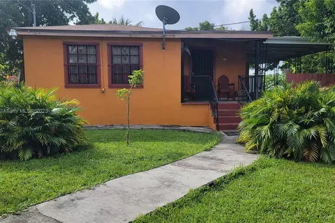 3102 NW 31st St, Miami FL 33142