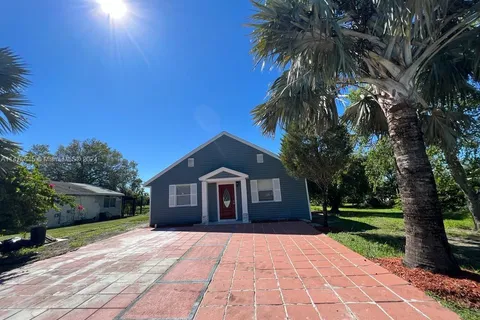 464 Avenue S, Moore Haven FL 33471