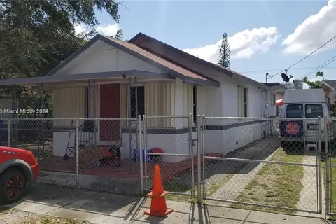 1932 NW 18th Ter, Miami FL 33125