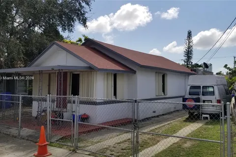 1932 NW 18th Ter, Miami FL 33125