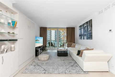 2501 S Ocean Dr, Hollywood FL 33019