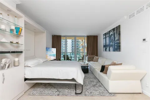 2501 S Ocean Dr, Hollywood FL 33019