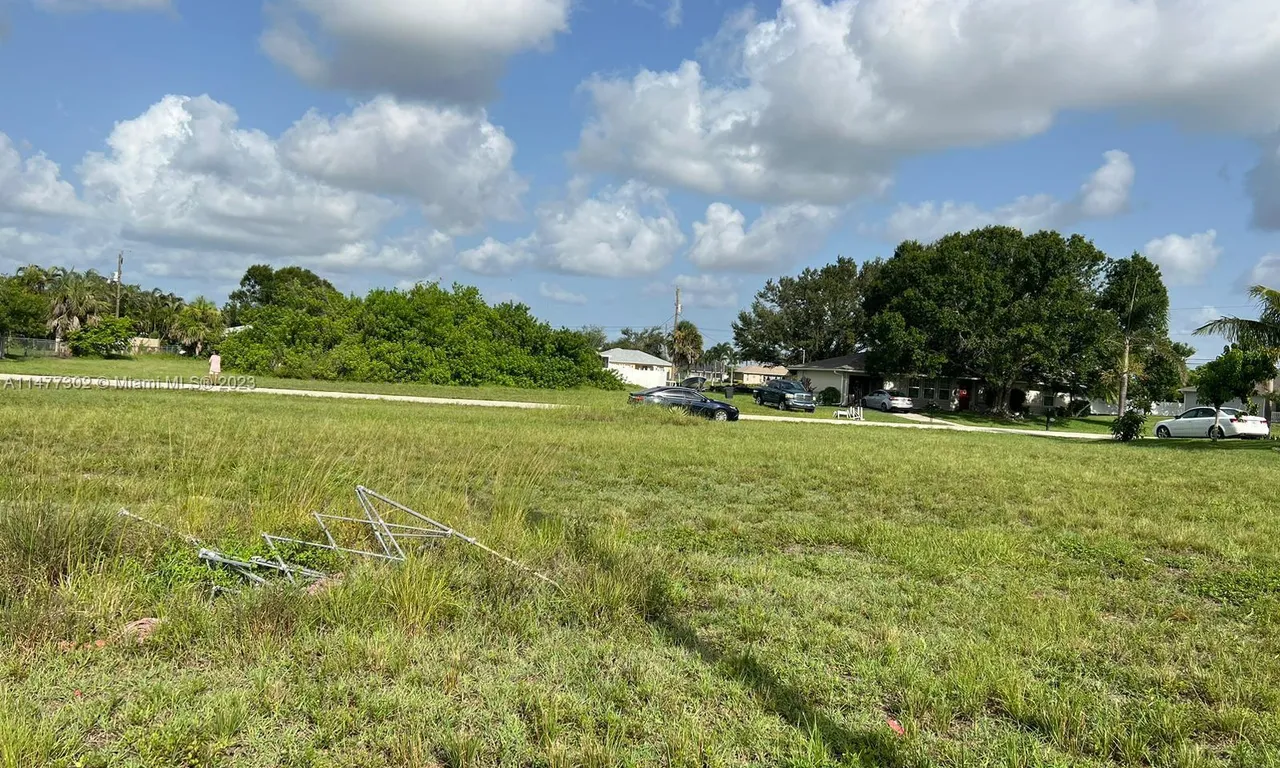 2109 NE 14 pl, Other City - In The State Of Florida FL 33909