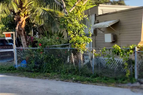 2234 NE 137  ST, North Miami Beach FL 33181-1840