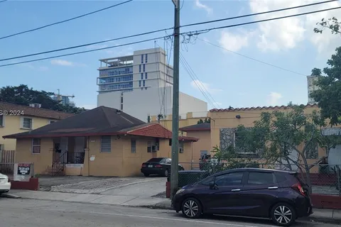 444-452 SW 6th St, Miami FL 33130