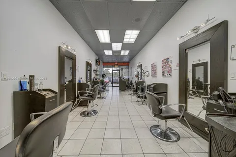 Full Service Beauty Salon For Sale in Hialeah, Hialeah FL 33016