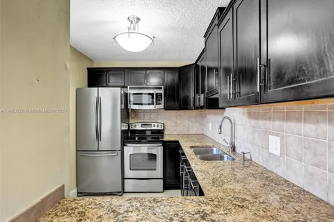 9470 Live Oak Pl # 103, Davie FL 33324