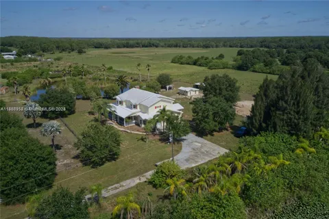 3250 Case Rd, La Belle FL 33935