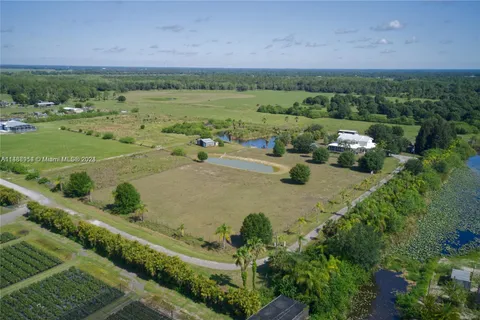 3250 Case Rd, La Belle FL 33935