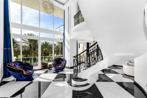 1455 Ocean Dr # 01, Miami Beach FL 33139