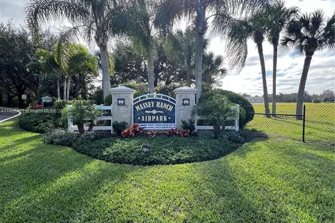 545 Air Park Rd # 5, Other City - In The State Of Florida FL 33132