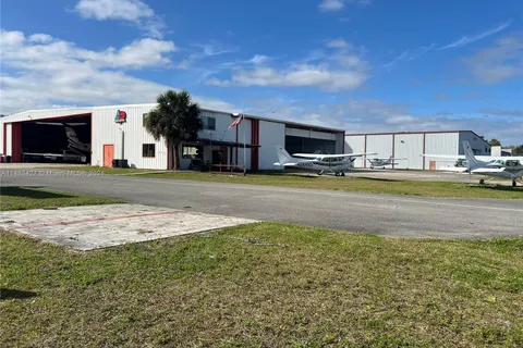 545 Air Park Rd # 5, Other City - In The State Of Florida FL 33132