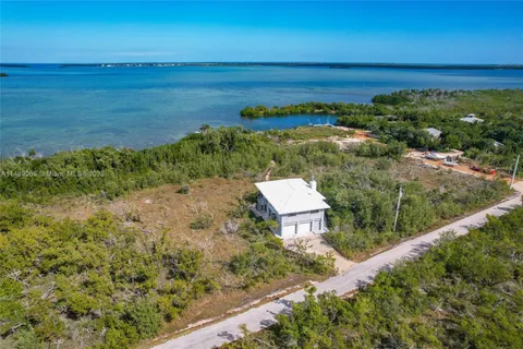 3127 Stewart Rd, Torch Key FL 33042