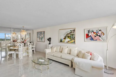 3180 S Ocean Dr # 817, Hallandale Beach FL 33009