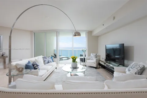 17201 Collins Ave # 1604, Sunny Isles Beach FL 33160