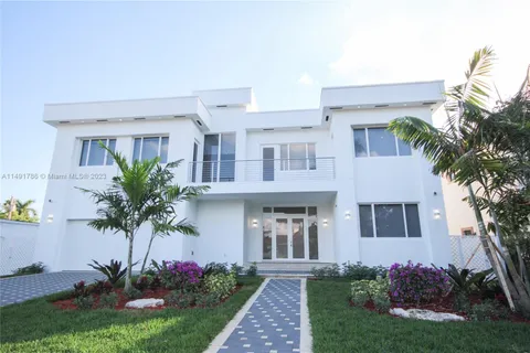 362 189th St, Sunny Isles Beach FL 33160