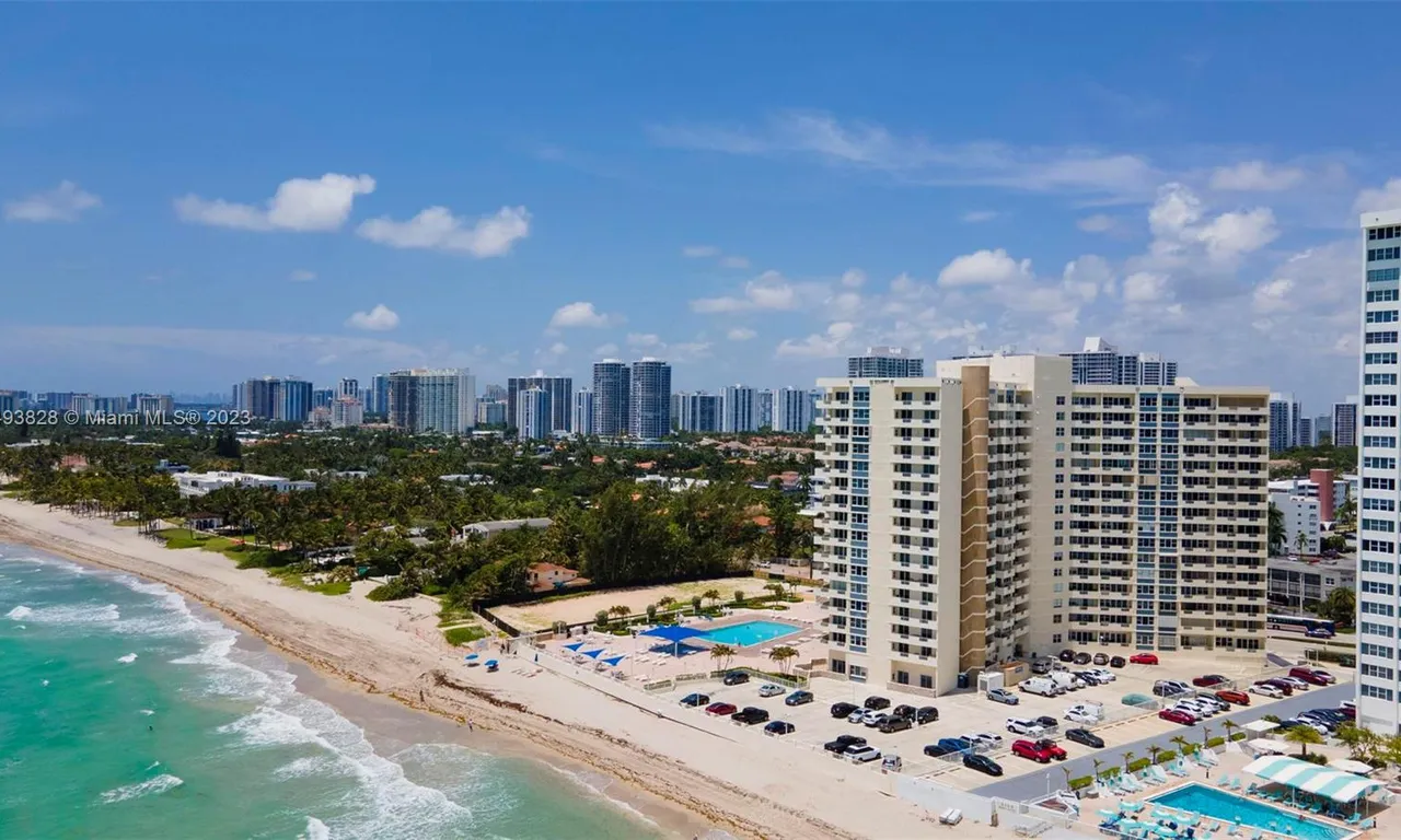 3180 S Ocean Dr # 322, Hallandale Beach FL 33009