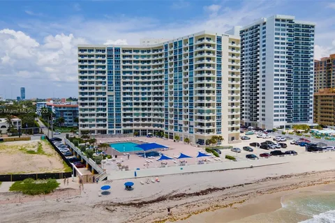 3180 S Ocean Dr # 322, Hallandale Beach FL 33009