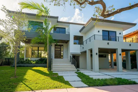 760 Woodcrest Rd, Key Biscayne FL 33149