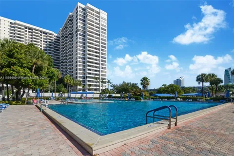 2500 Parkview Dr # 2012, Hallandale Beach FL 33009