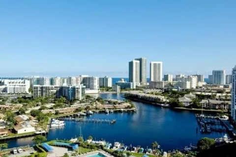 2500 Parkview Dr # 2012, Hallandale Beach FL 33009