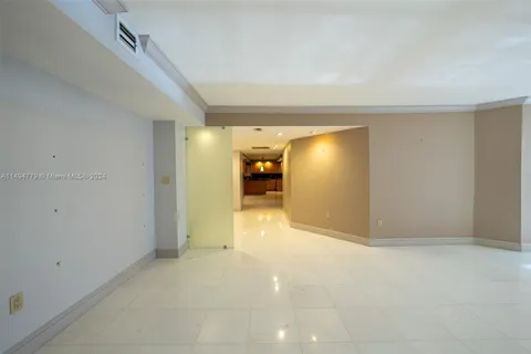 2333 Brickell Ave # 610, Miami FL 33129