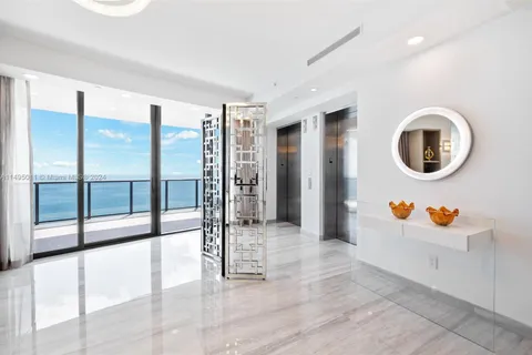 18555 Collins Ave # 2105, Sunny Isles Beach FL 33160