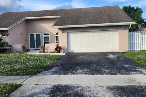 8561 NW 52nd Ct # 8561, Lauderhill FL 33351