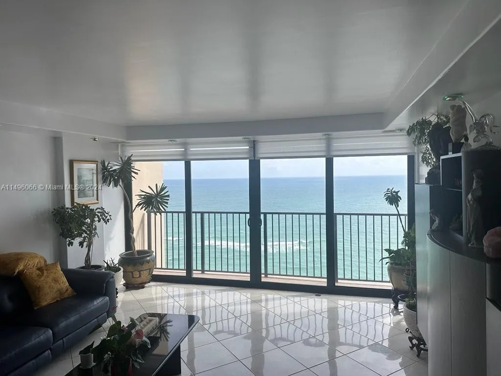 2101 S Ocean Dr # 2201, Hollywood FL 33019