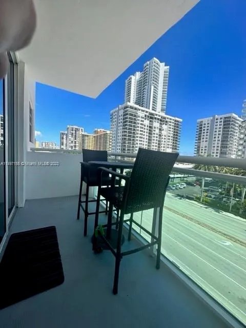 3000 S Ocean Dr # 422, Hollywood FL 33019