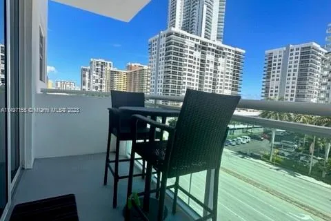 3000 S Ocean Dr # 422, Hollywood FL 33019