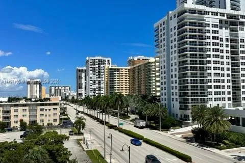 3000 S Ocean Dr # 422, Hollywood FL 33019