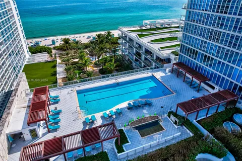 6801 Collins Ave # 703, Miami Beach FL 33141