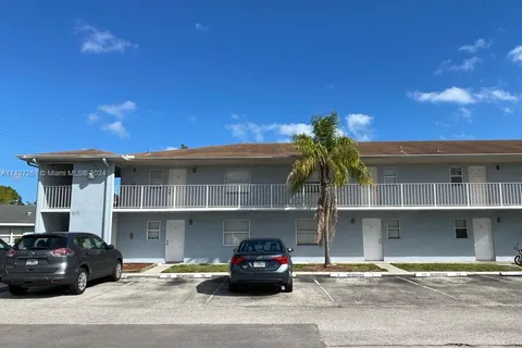 617 Ixoria Ave # 29, Fort Pierce FL 34982