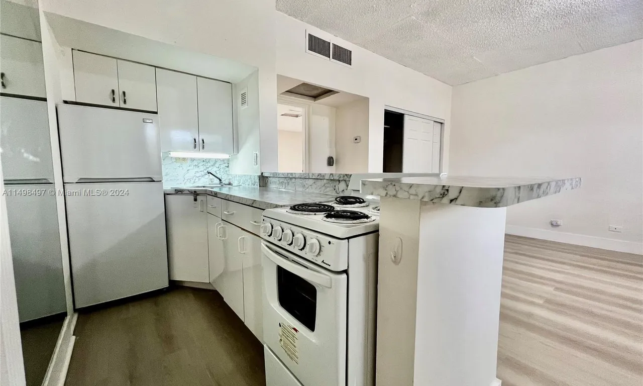 26 Diplomat Pkwy # 2345, Hallandale Beach FL 33009