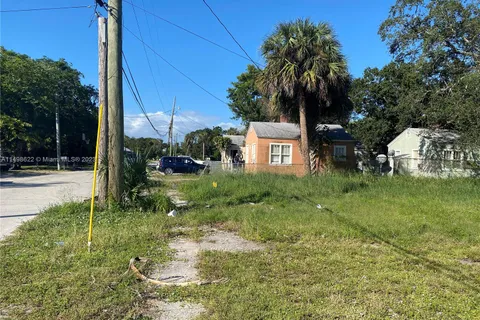 122 N 14th Street, Fort Pierce FL 34950