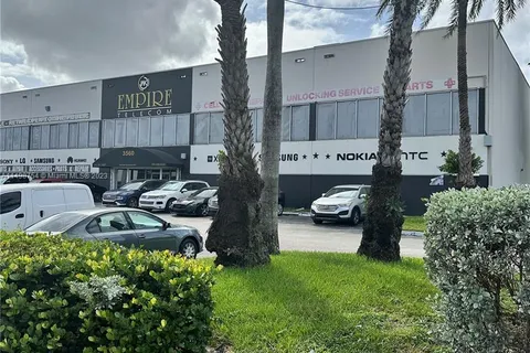 3520 NW 72nd Ave, Miami FL 33122