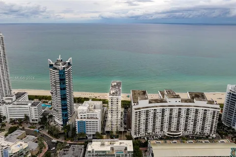 6061 Collins Ave # 7D, Miami Beach FL 33140